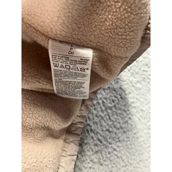 Old Navy Puffer Vest Women Small Pink Fleece Lined Stand Collar Zip Front - Picture 8 of 8